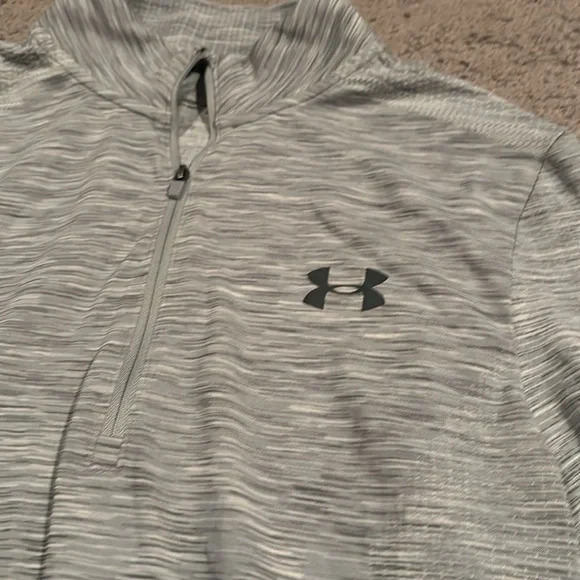 Under armour lightweight pullover - Picture 2 of 3